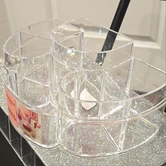 Juicy Couture Acrylic 6-Section Cosmetic Organizer - Picture 6 of 10